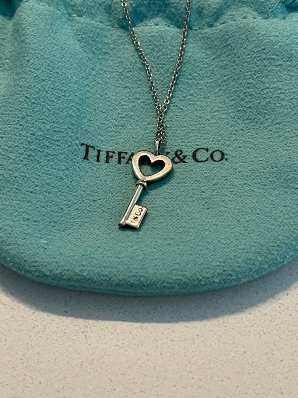 Tiffany & Co. Iconic Sterling Silver .925 Mini Heart Key Pendant Necklace 18" - Picture 5 of 10